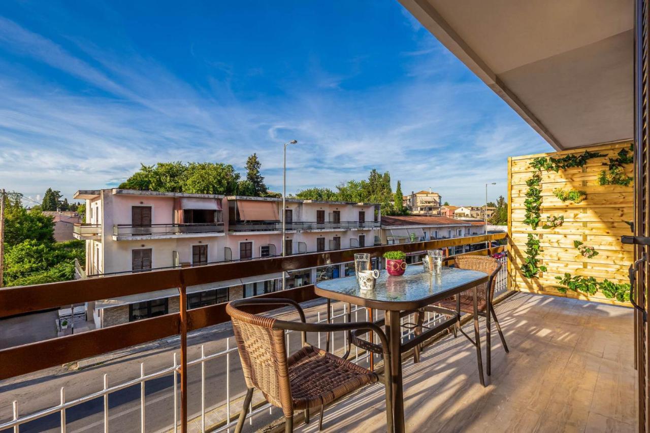 Luna Solari Apartment Mantouki