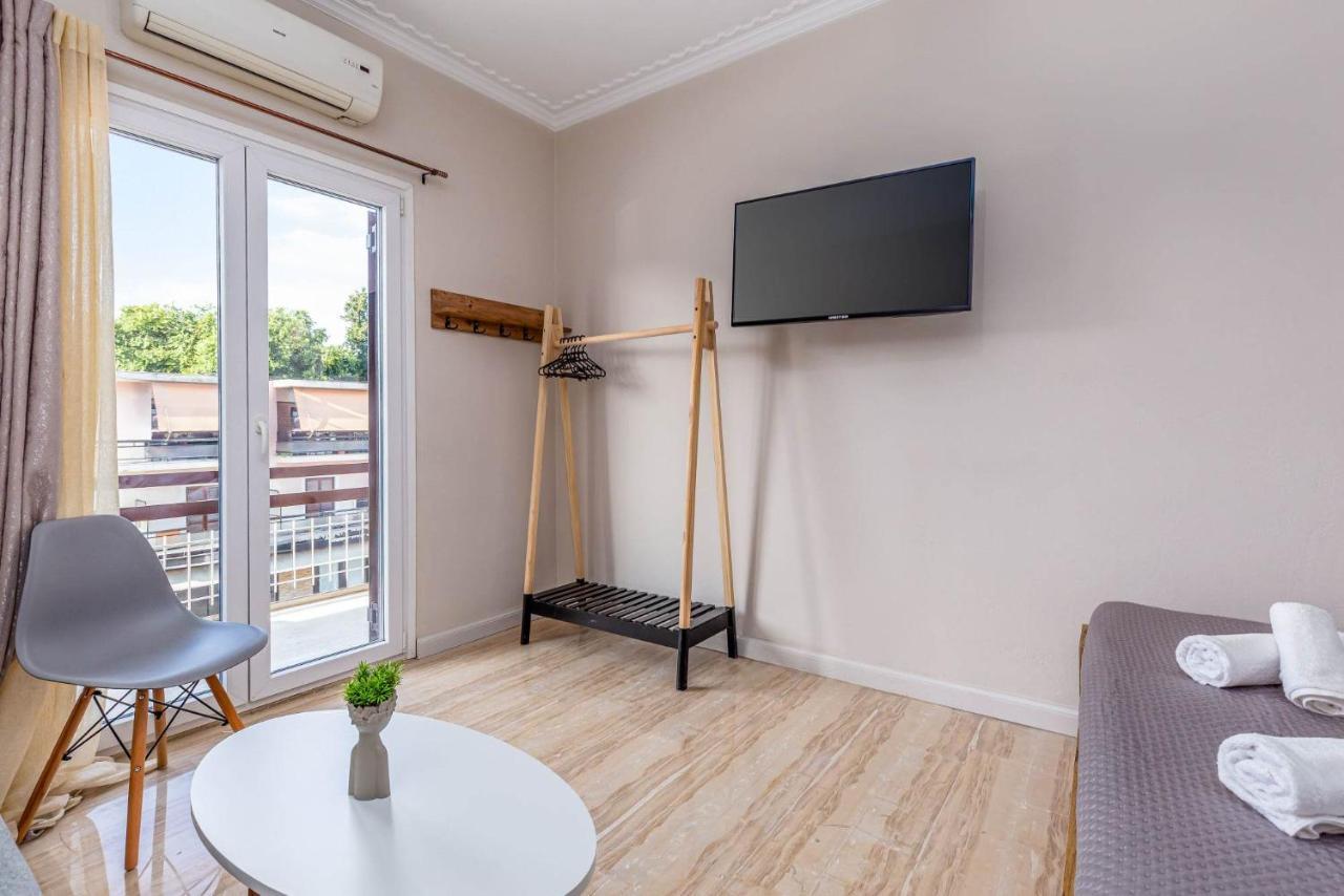 Luna Solari Apartment Mantouki